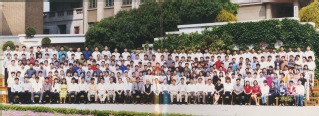 1999年5月1999届英国365集团公司水环学院99届毕业合影